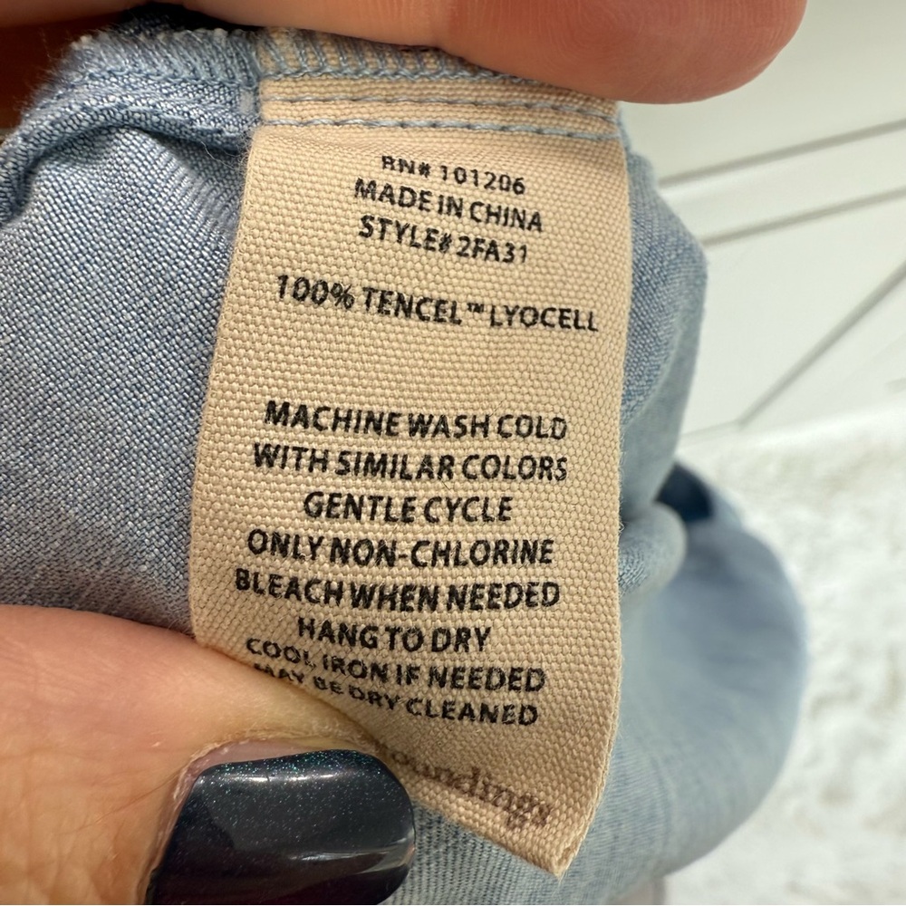 Soft Surroundings Women's Denim-Blue Tencel Chambray Lochlea Tunic Shirt - Picture 8 of 14